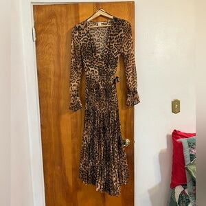 H&M Animal Print Long Wrap Dress 🐆